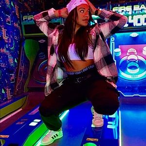 Meet your Posher, Leni